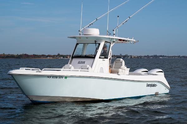 2019 Everglades 295 Center Console