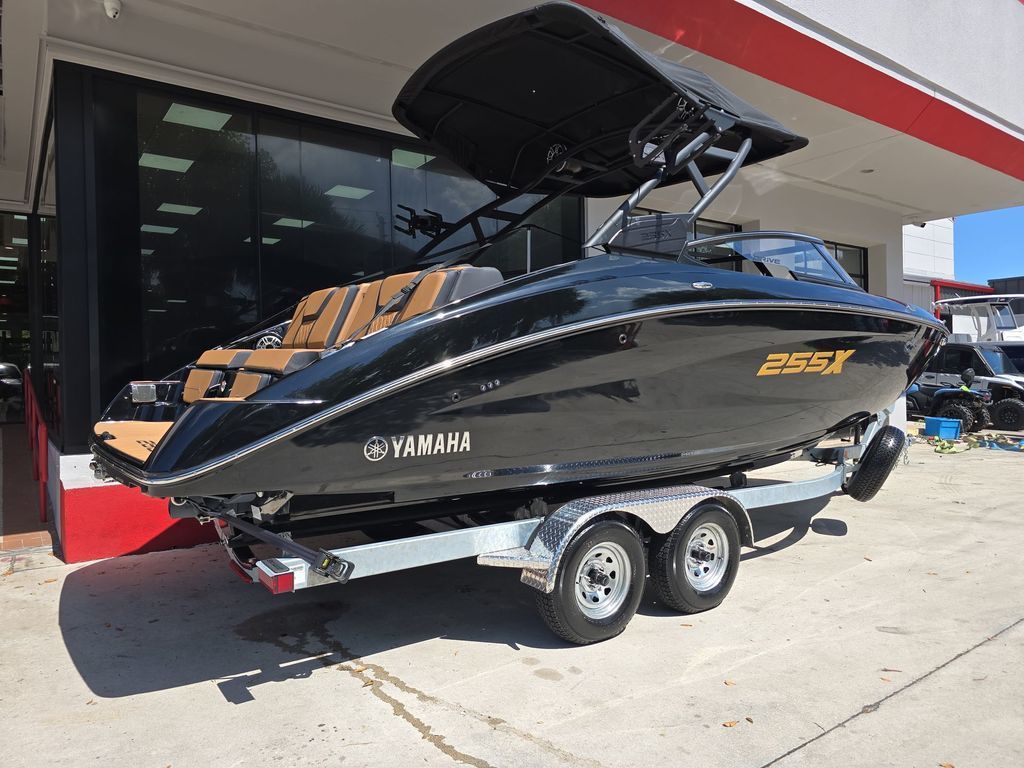 Yamaha Boats 255XD