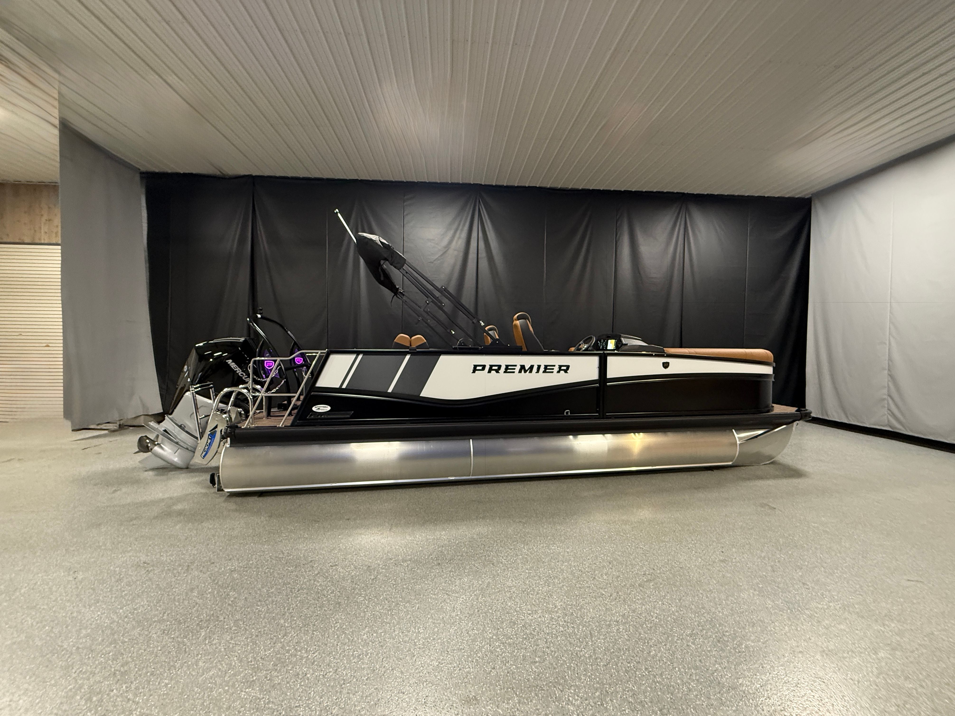 2026 Premier 230SOLARIS