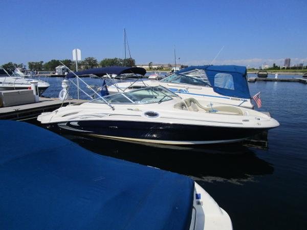 2005 Sea Ray 270 Sundeck