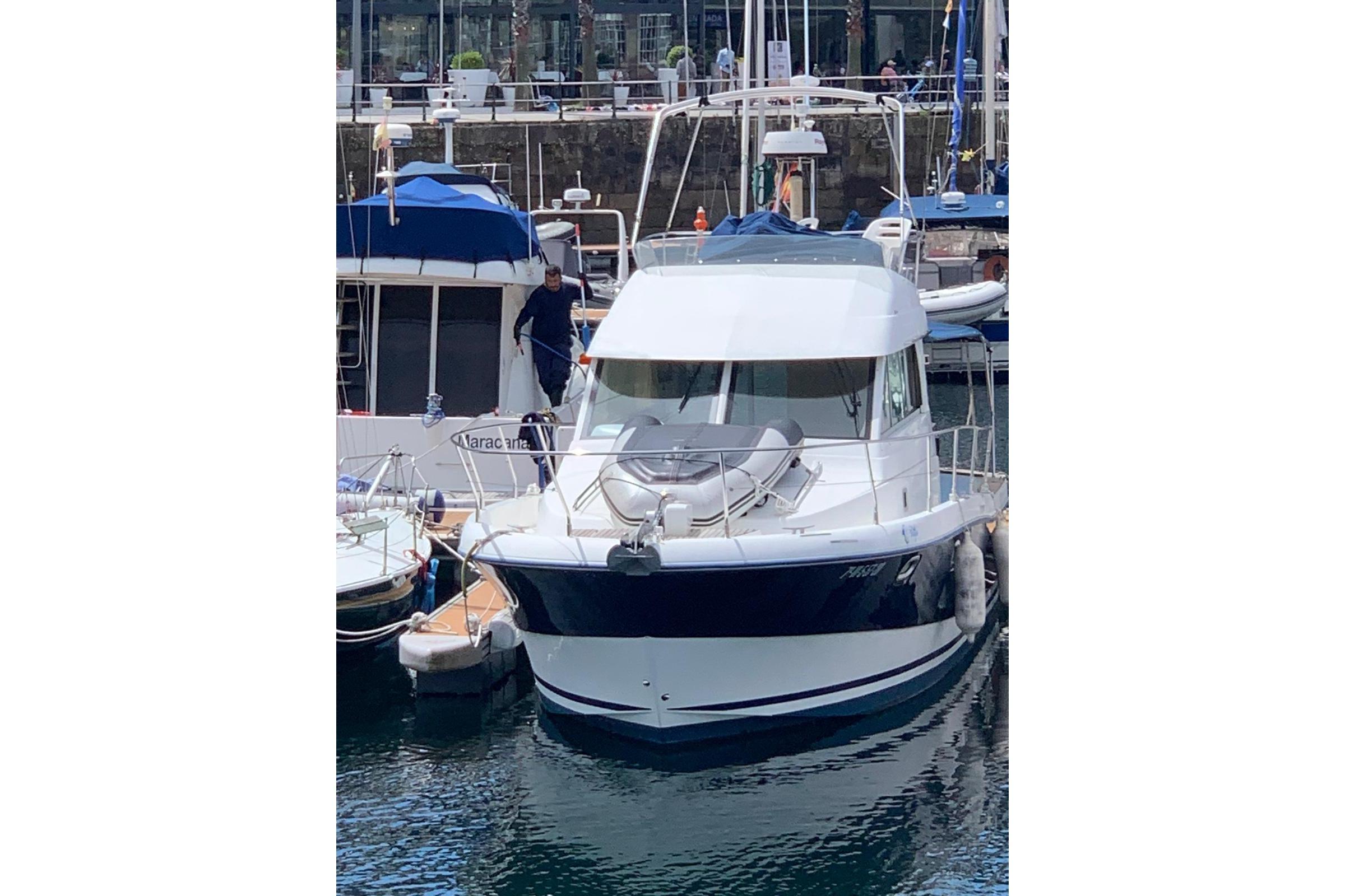 2004 Beneteau Antares 10.80