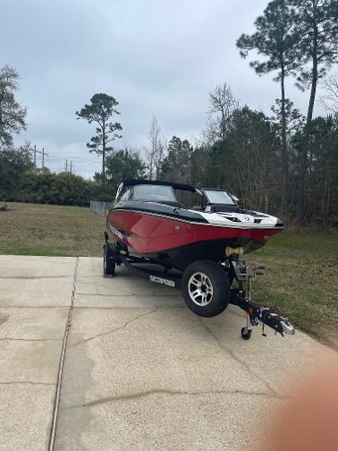 2021 Scarab 215 ID