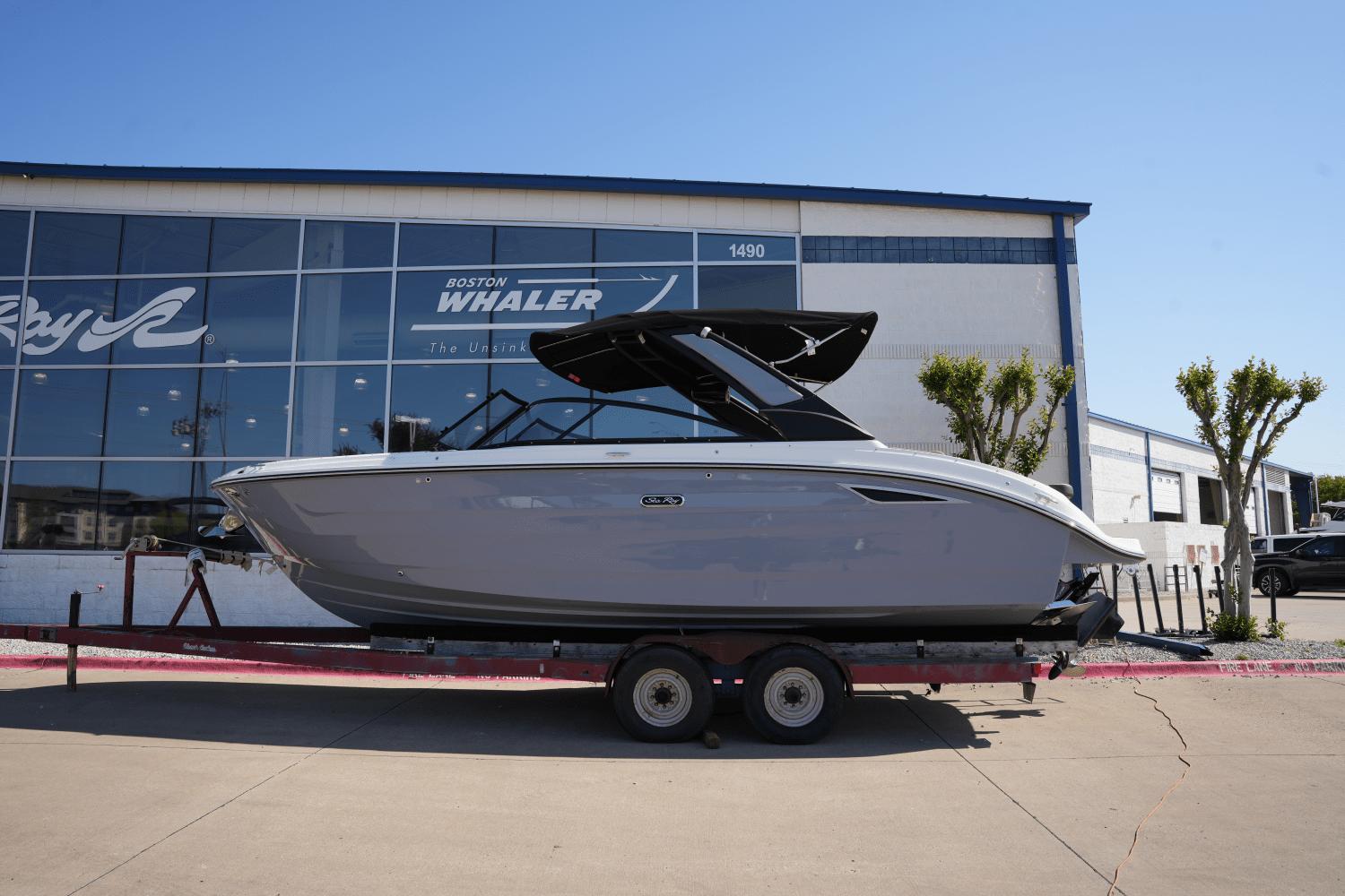 2025 Sea Ray SDX 270 Surf