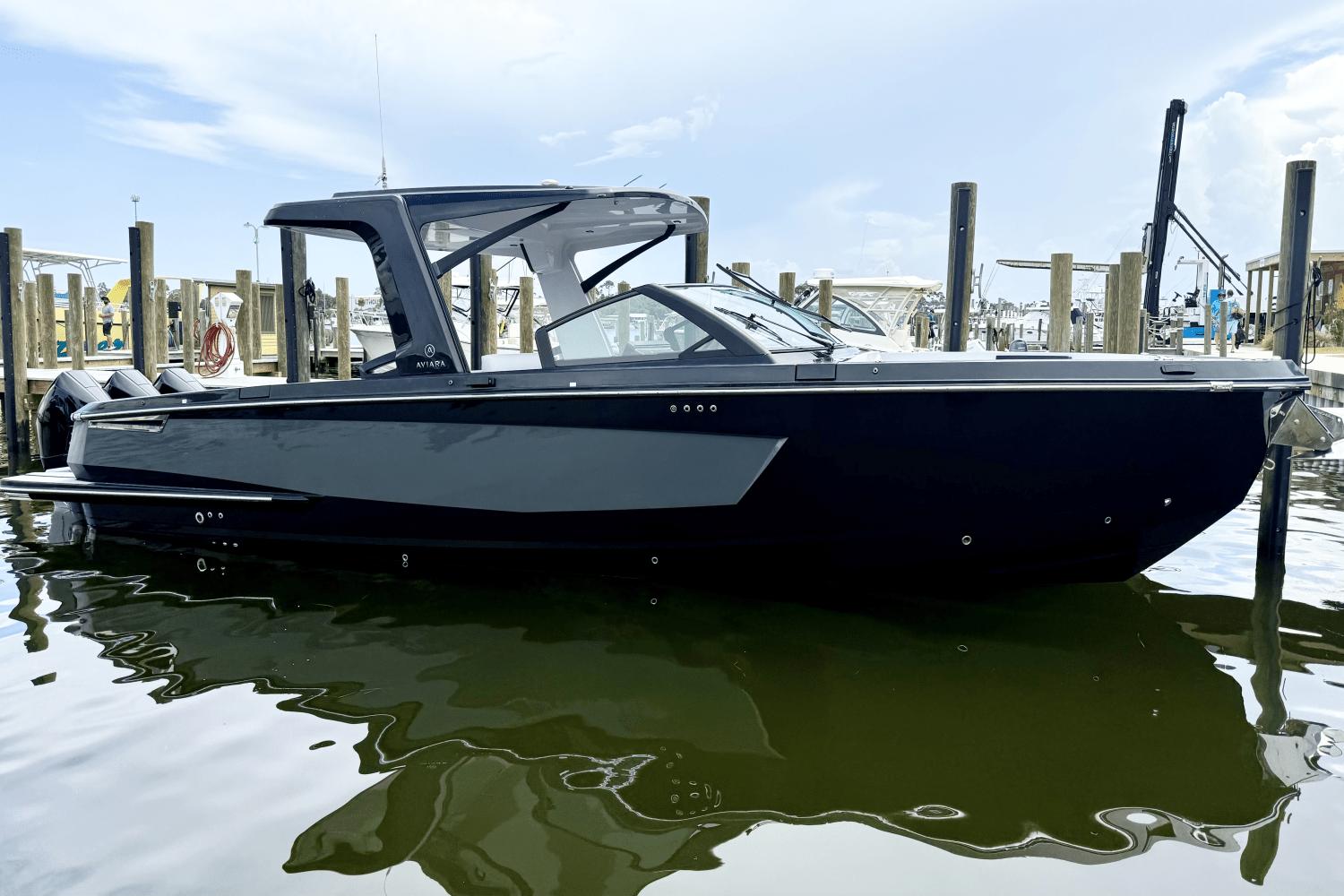 Aviara AV36 Outboard