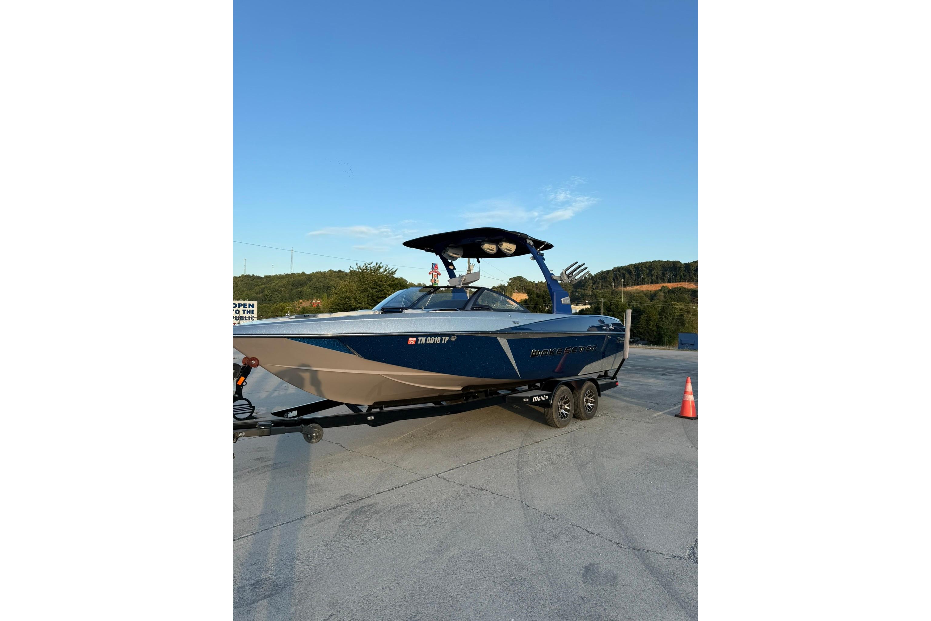 2016 Malibu Wakesetter 25 LSV