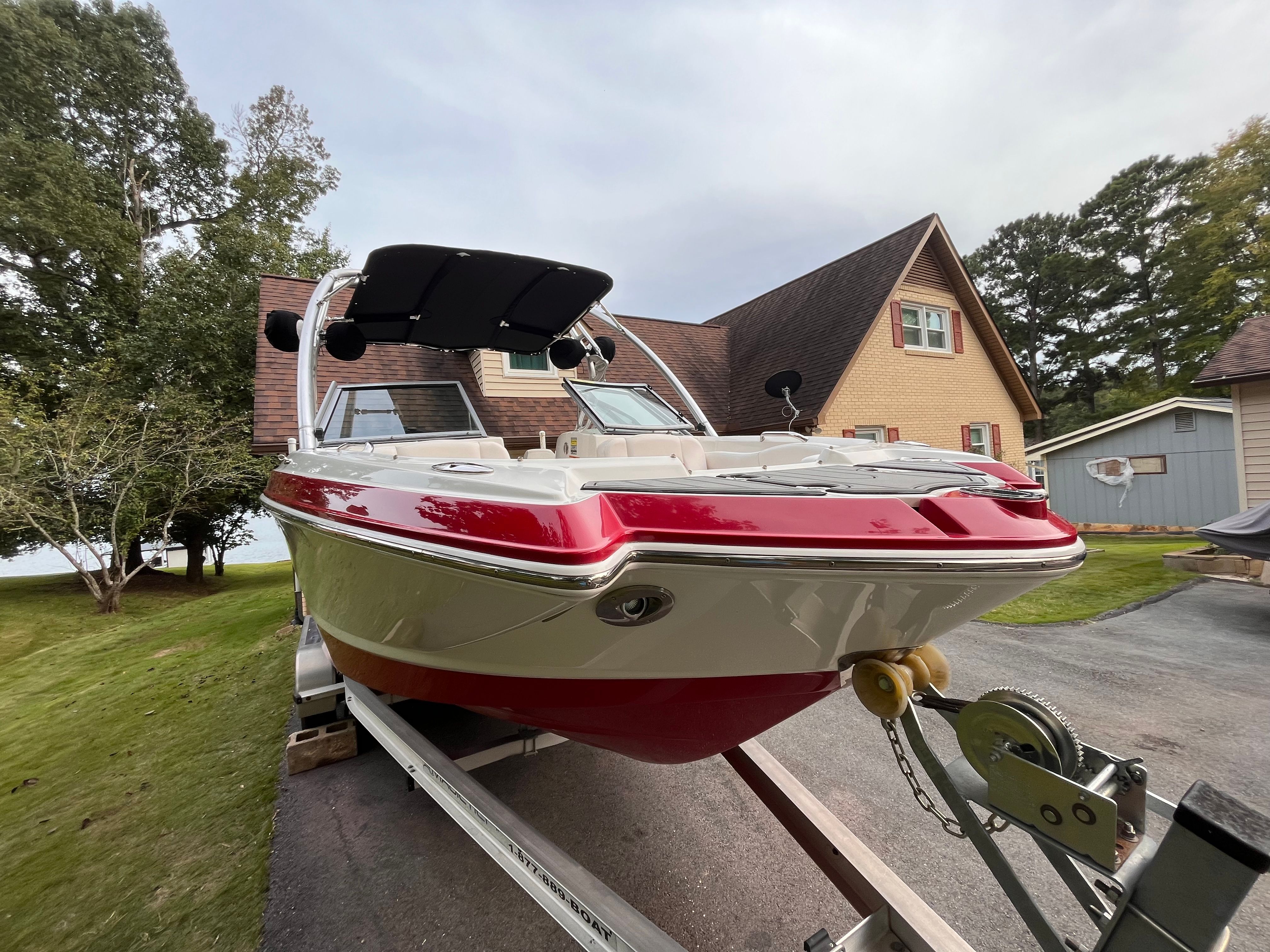 2011 Chaparral 224 Sunesta