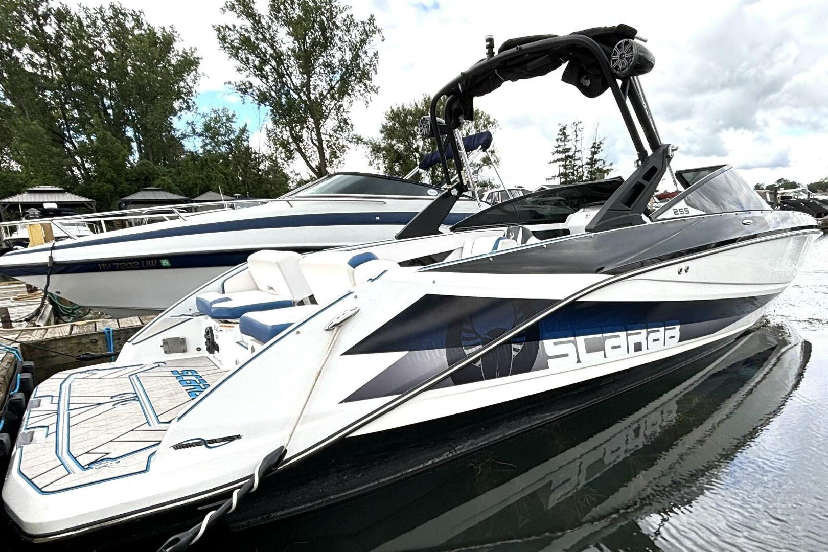 2020 Scarab 255 ID Wake