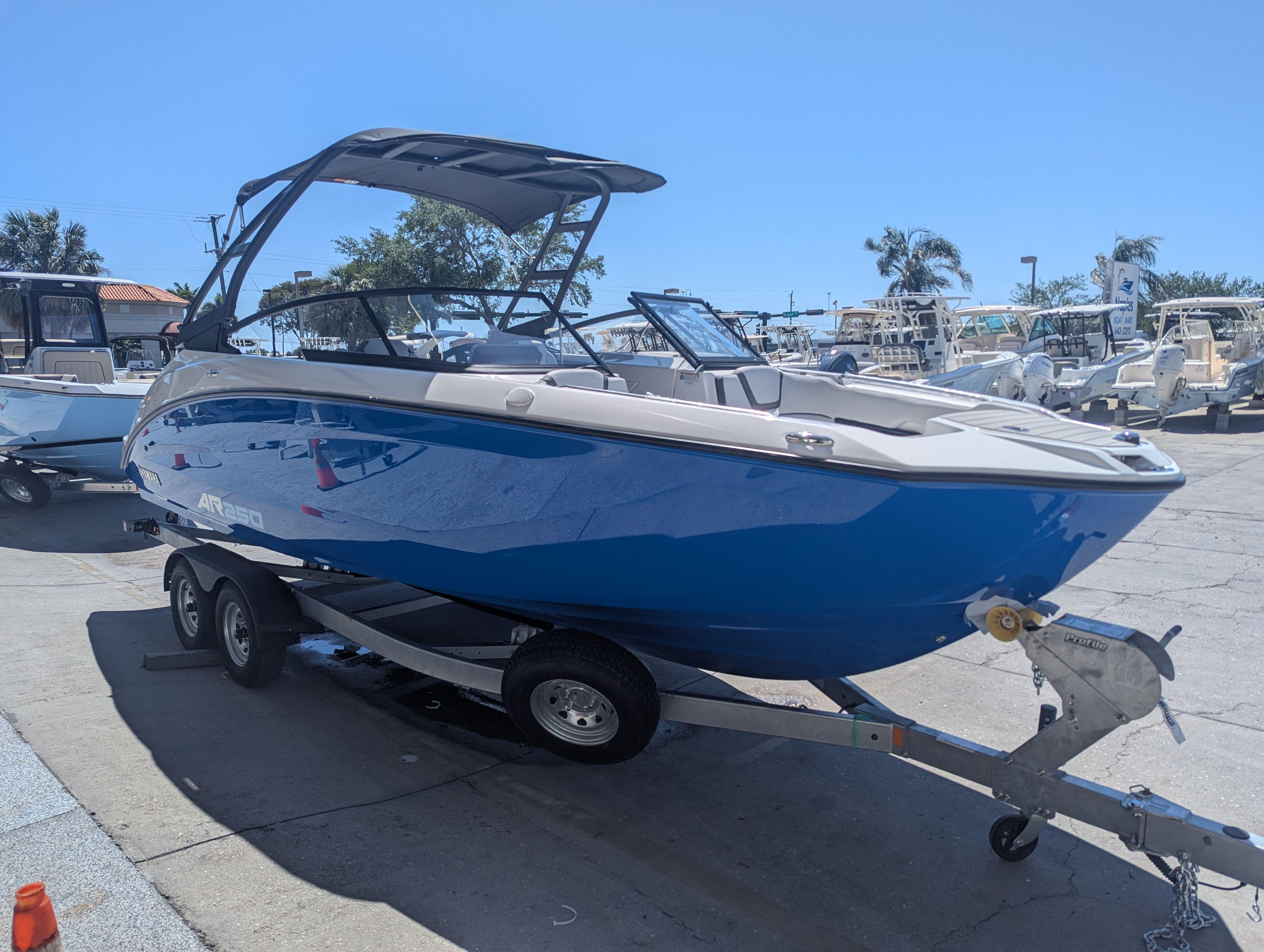 2025 Yamaha Boats AR250