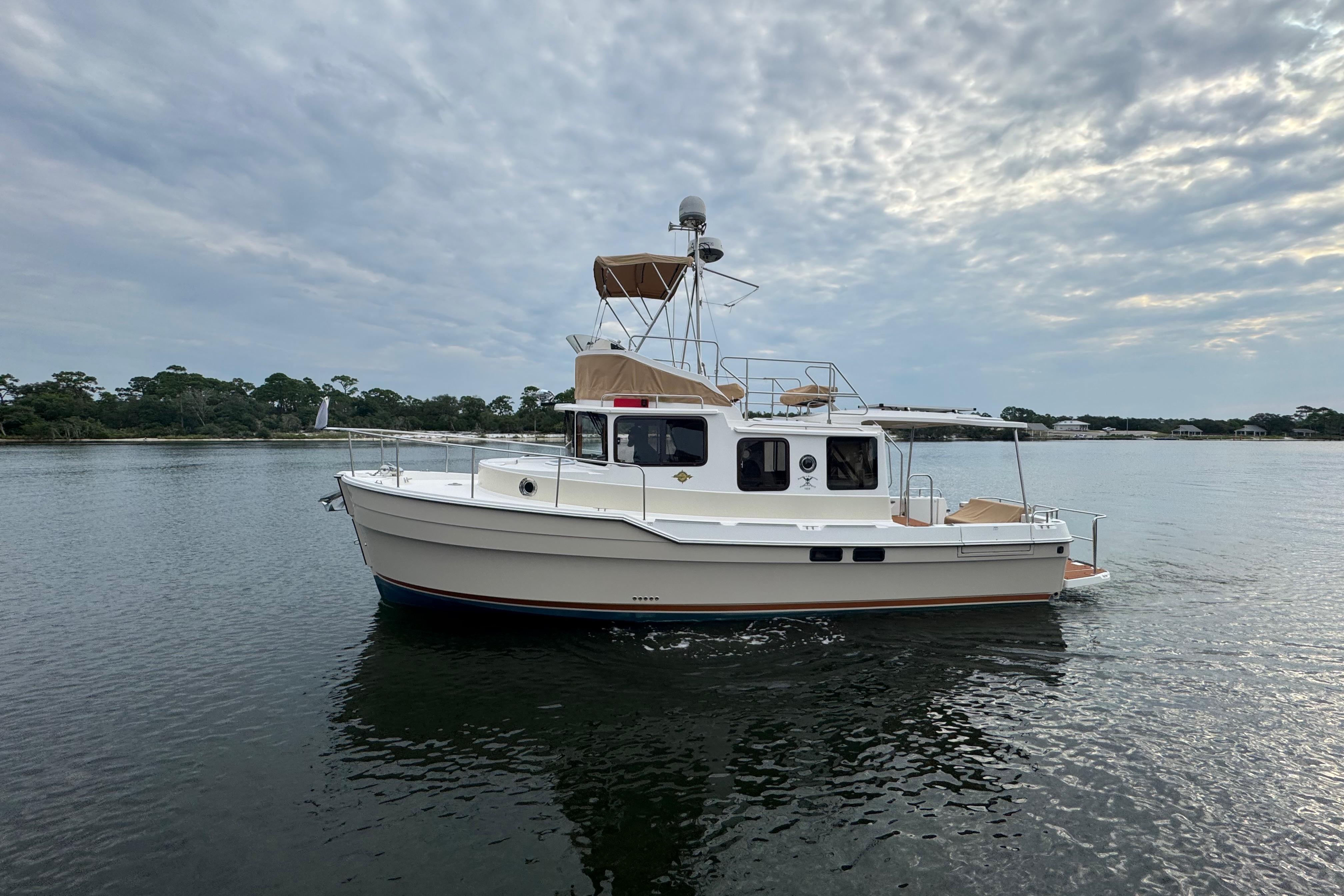 2022 Ranger Tugs R-31 CB