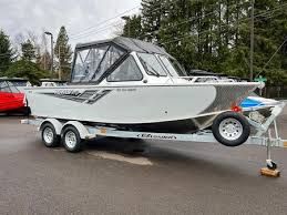 2025 River Runner 180