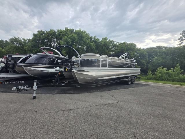 2021 Angler Qwest 826 Pro Fish