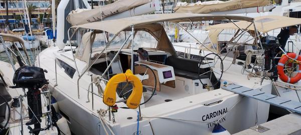 2019 Dufour 430