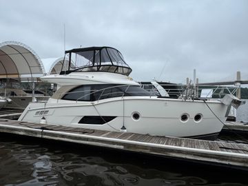 2014 Carver C40 Command Bridge
