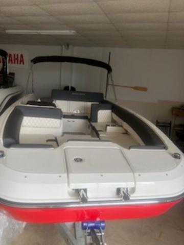 Bayliner DX2000
