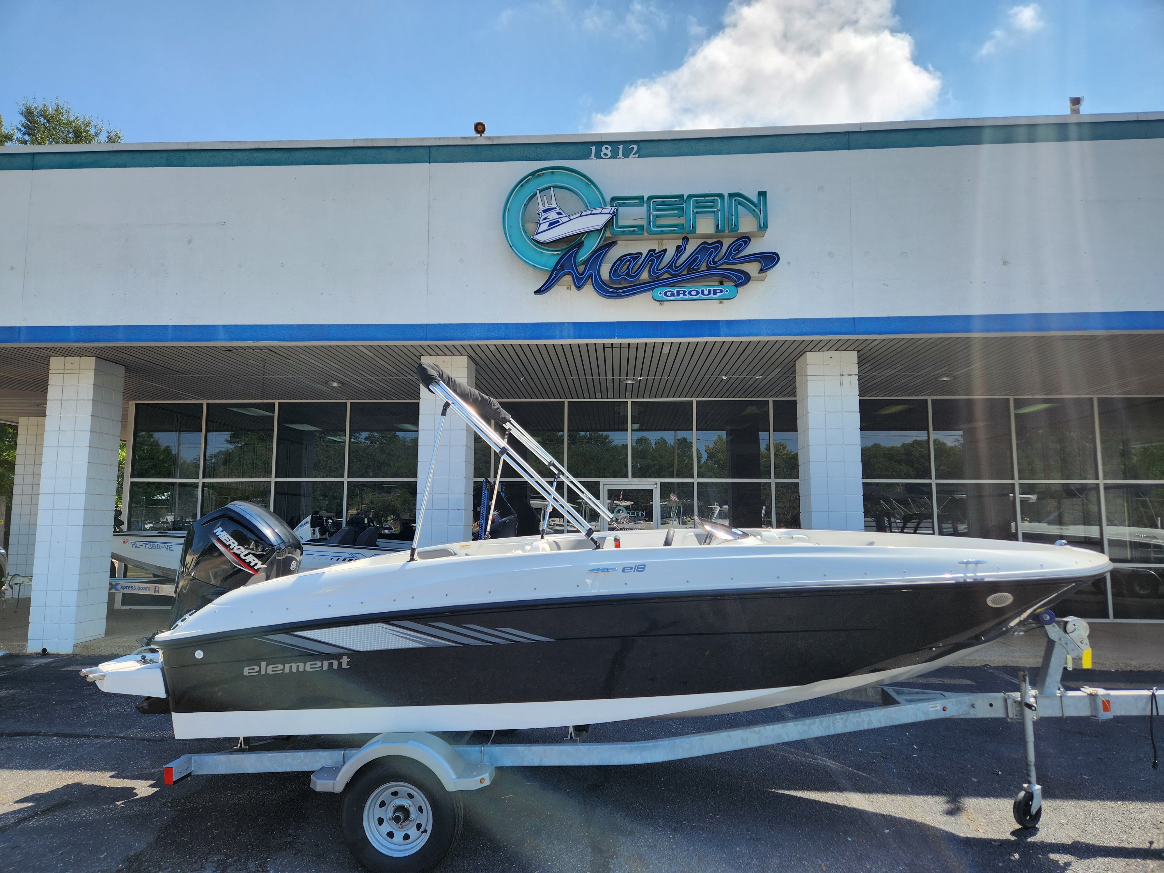 2025 Bayliner E18LE