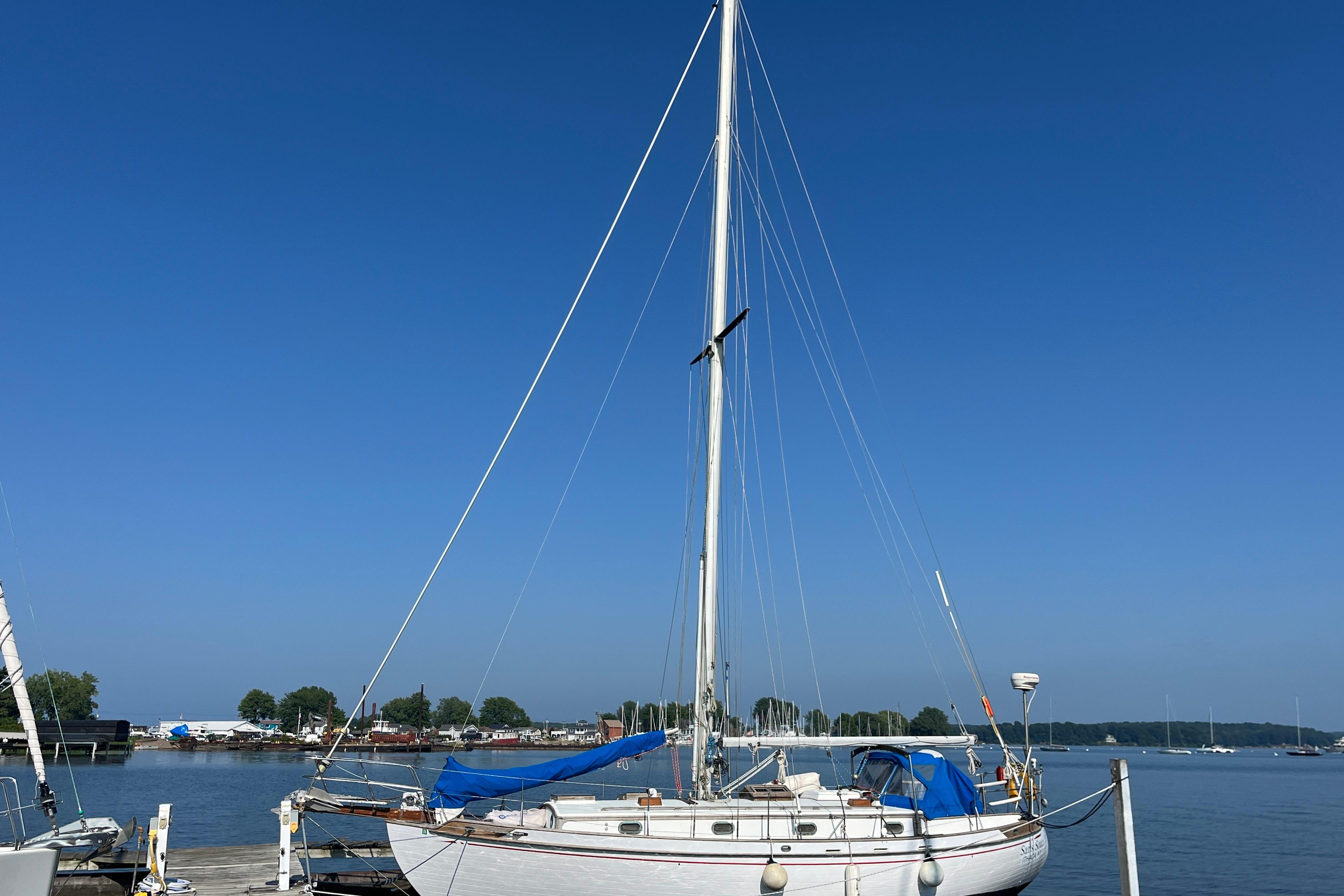 1982 Tayana Tayana 37