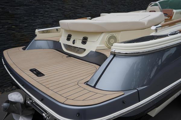 2022 Chris-Craft Launch 25 GT