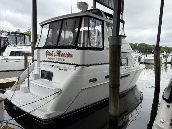2001 Carver 356 MY