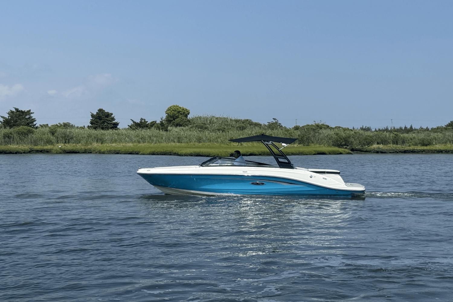 2025 Sea Ray SPX 230