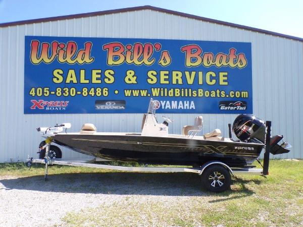 Xpress H20BAY 2026 Xpress H20BAY boat displayed at Wild Bill's Boats sales and service.
