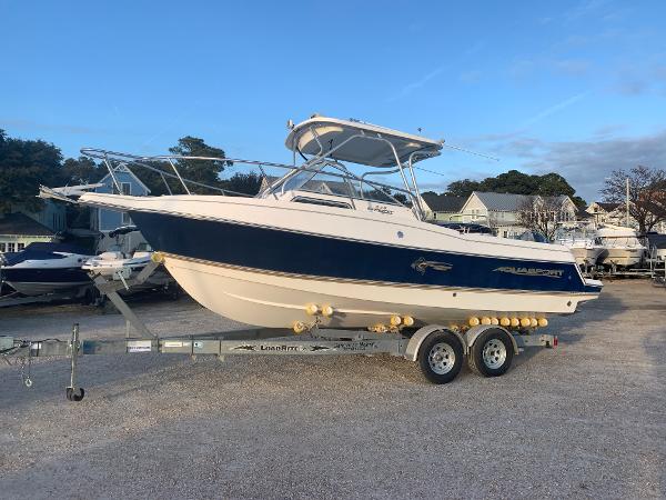 2003 Aquasport 225 Explorer