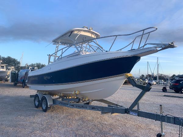 2003 Aquasport 225 Explorer