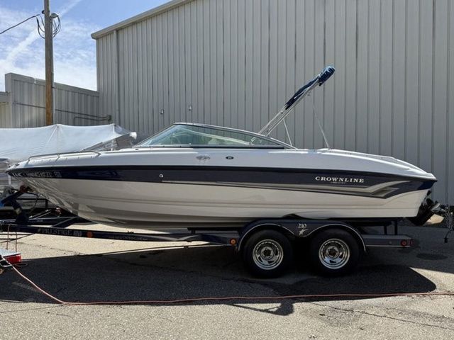 Crownline 210LX