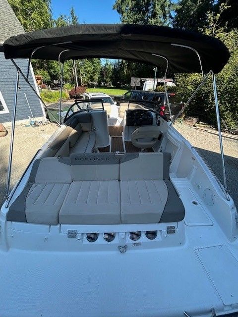 2016 Bayliner 215 Deck Boat