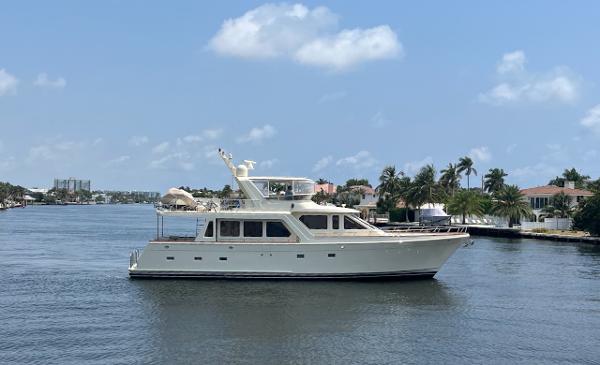 Offshore Yachts 66/72 Pilot House