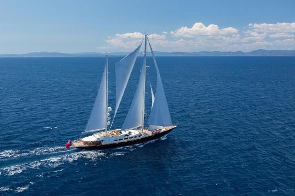 1991 Perini Navi 46m