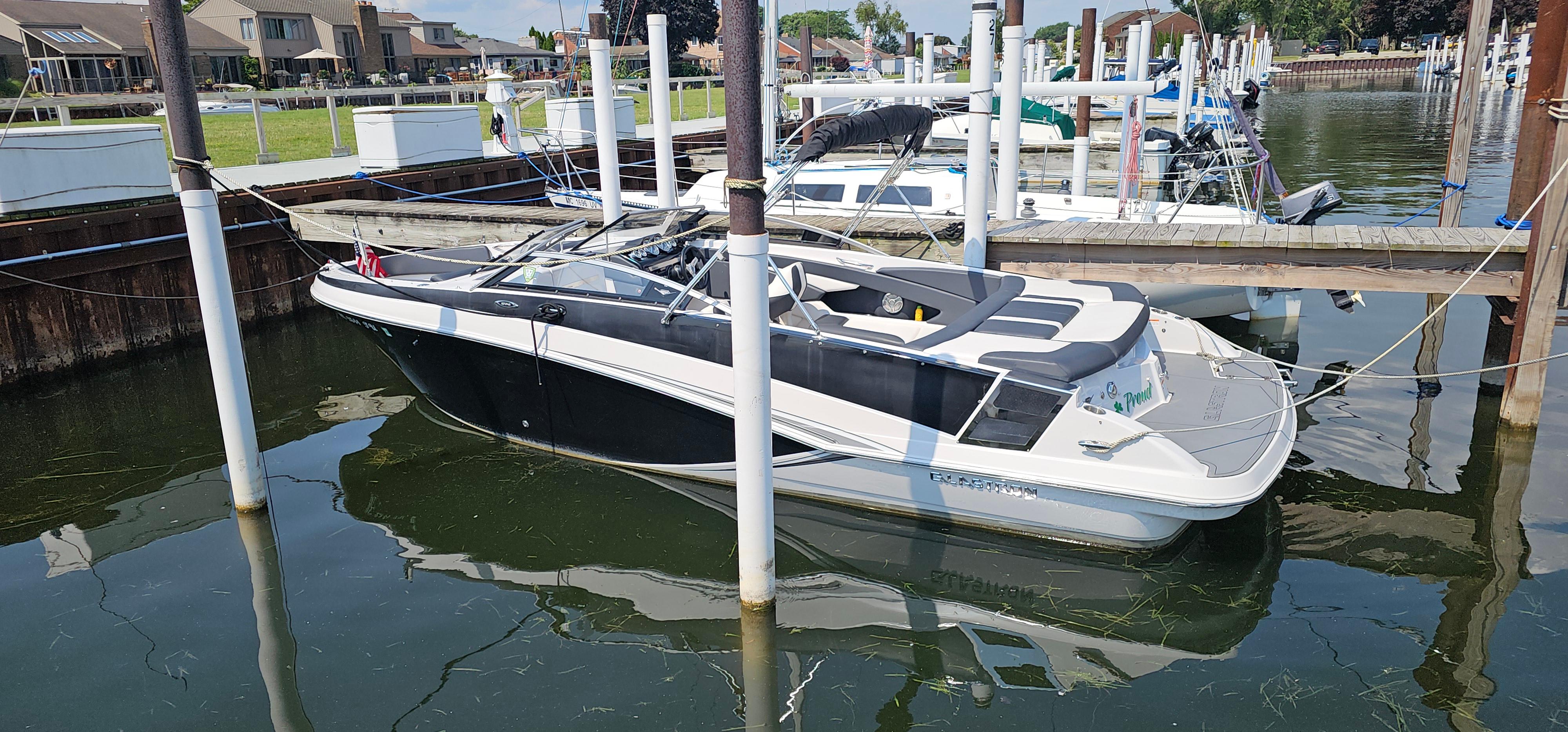 2014 Glastron GT 245
