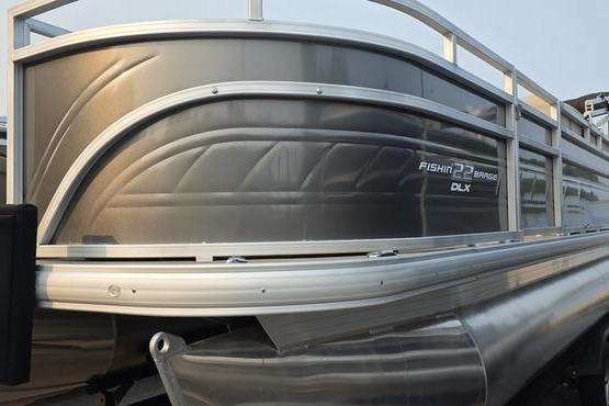 2025 Sun Tracker FB 22 DLX