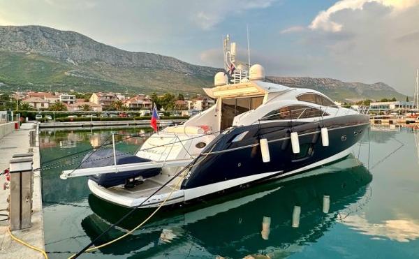 Sunseeker Predator 62