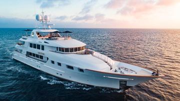 2010 Trinity Yachts Trinity 142 Tri-Deck MY