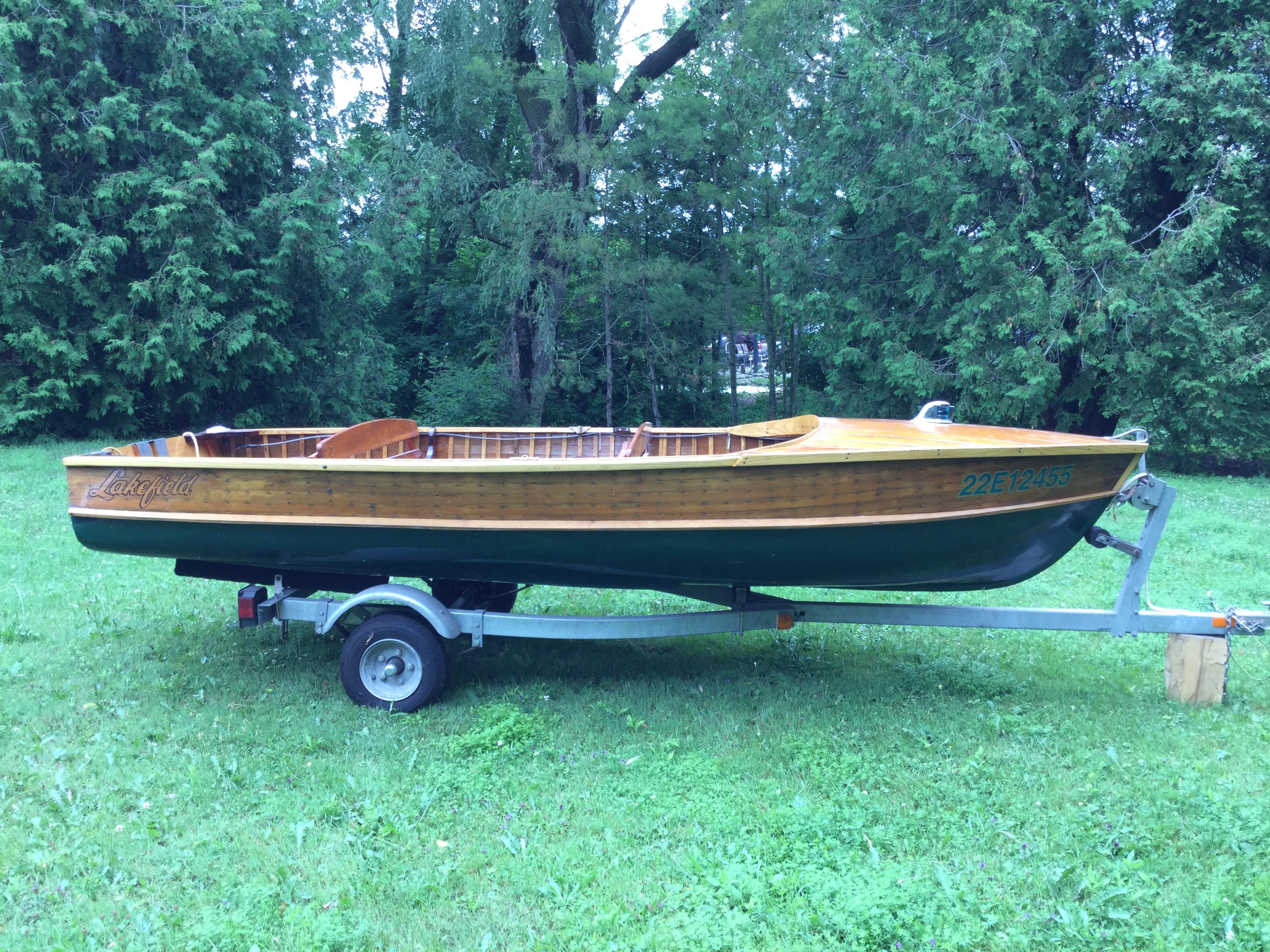 Custom Lakefield cedar strip