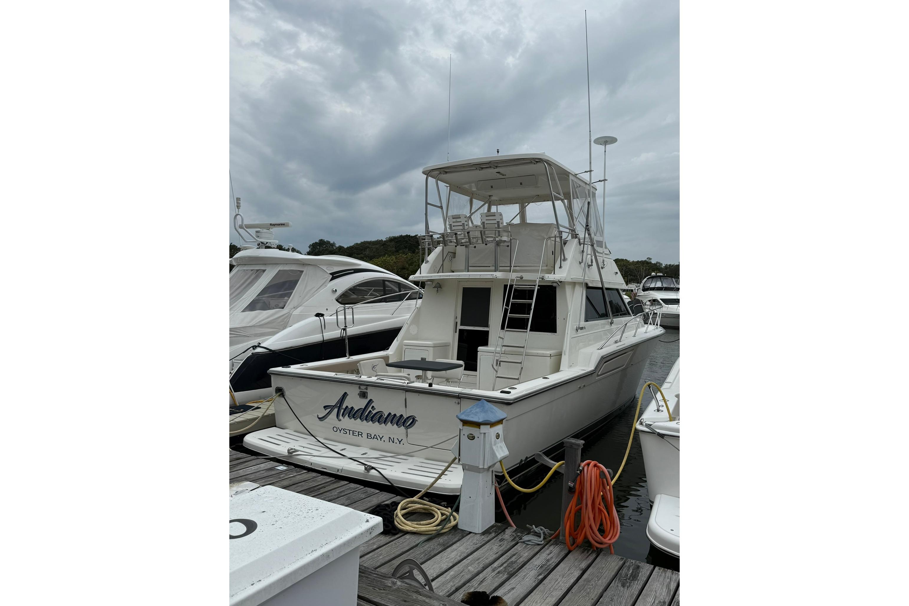 1991 Tiara Yachts 4300 Convertible