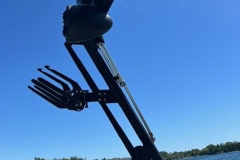 2023 Axis A20