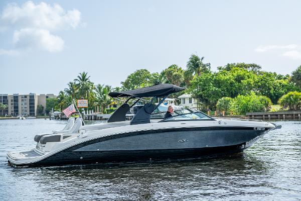 2022 Sea Ray SDX 290