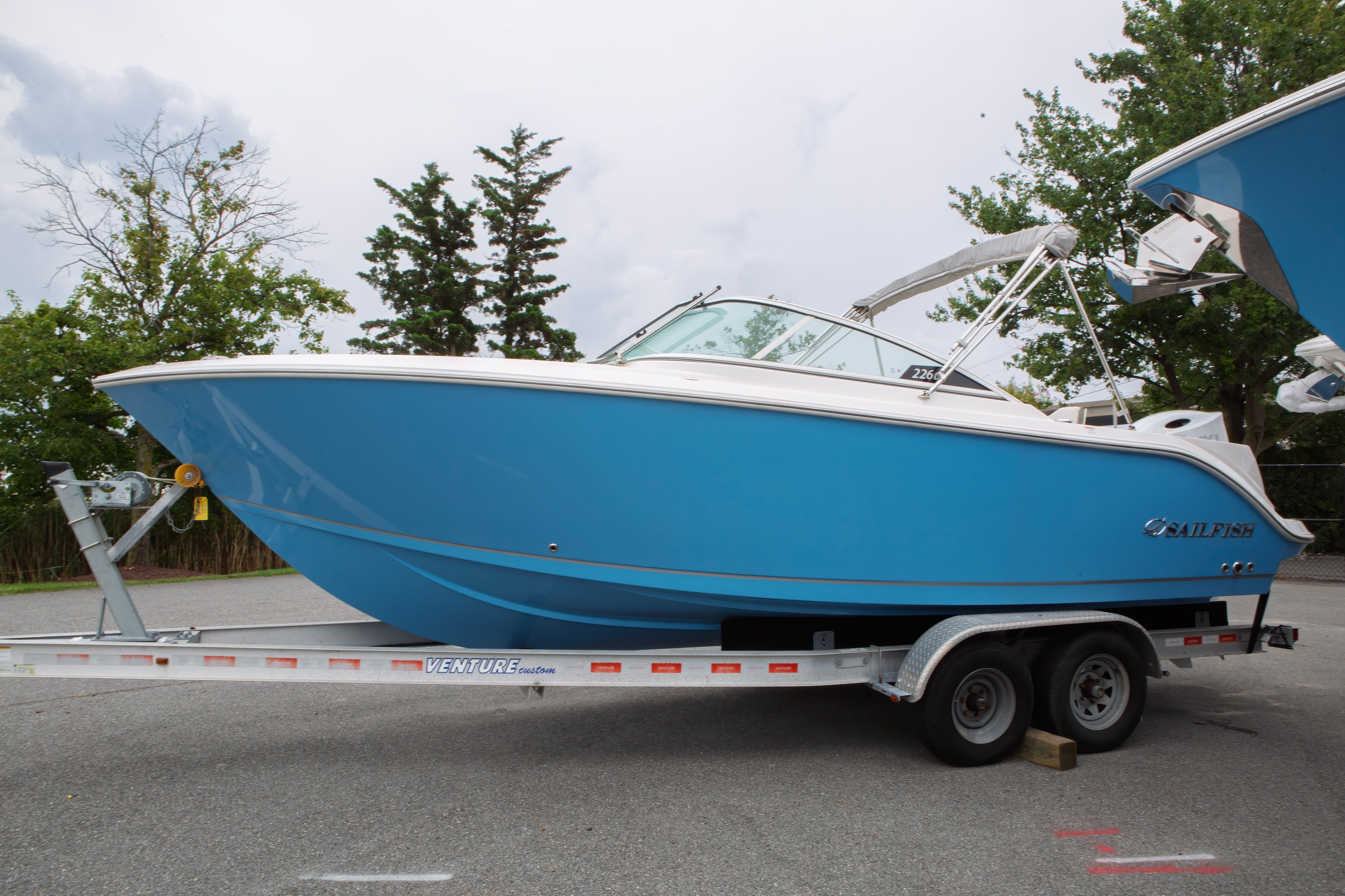 2024 Sailfish 226DC