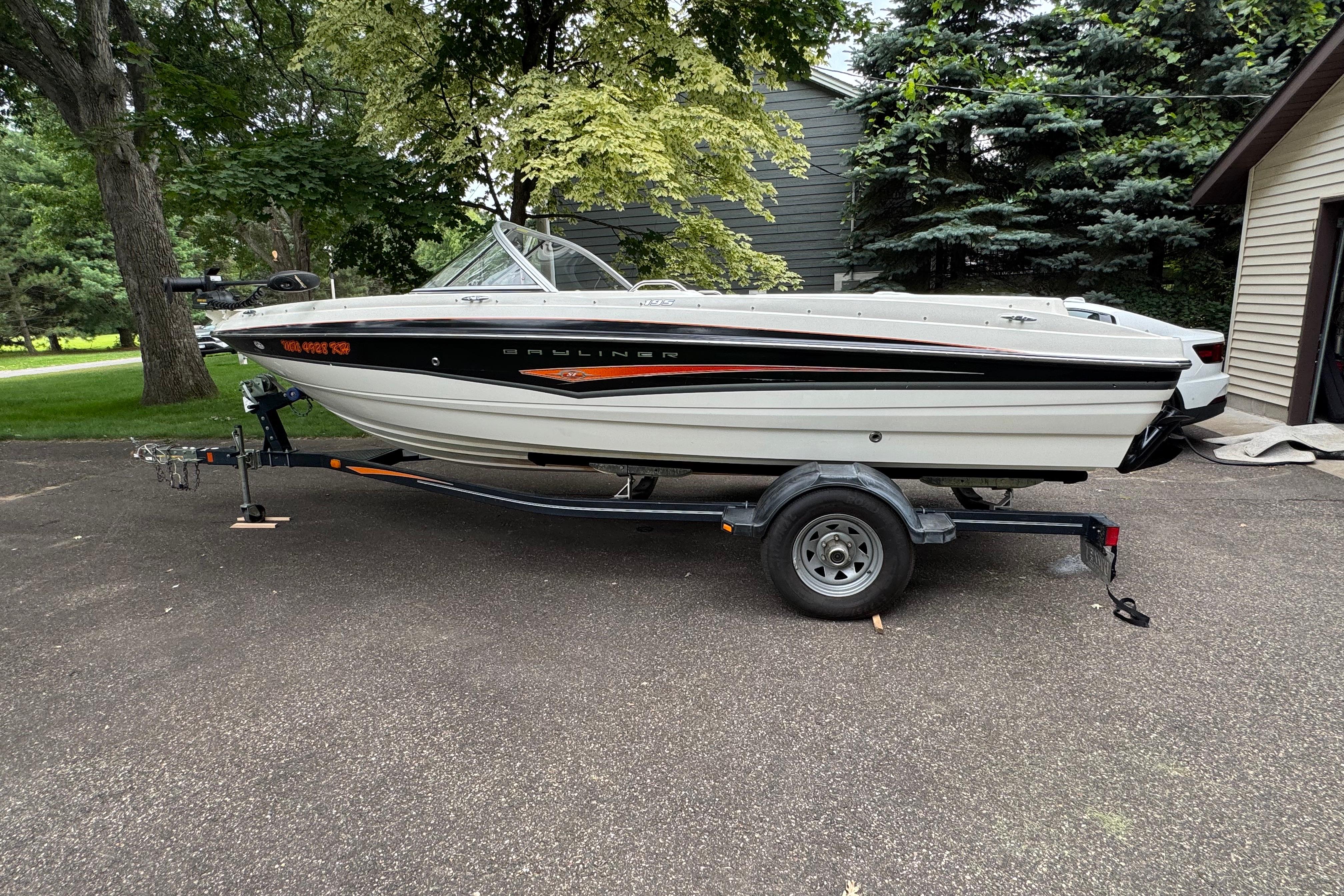 2007 Bayliner 195 Fishing Ski