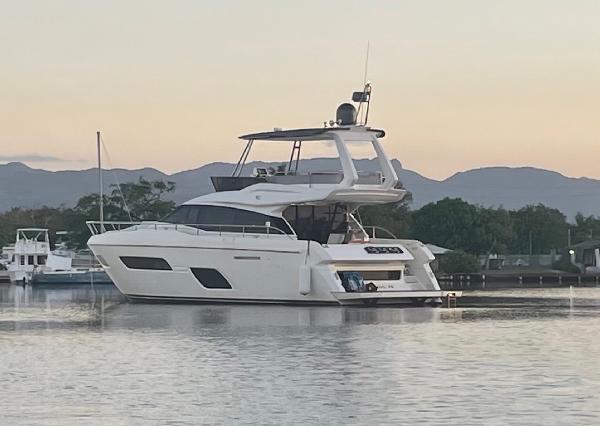 2016 Ferretti Yachts 550