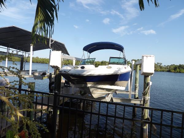 2018 NauticStar 203DC Sport Deck