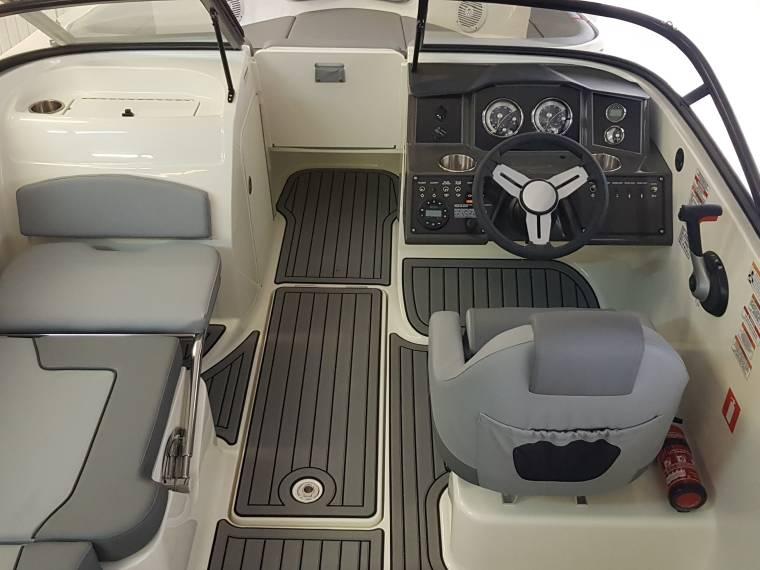 Bayliner VR5 Bowrider