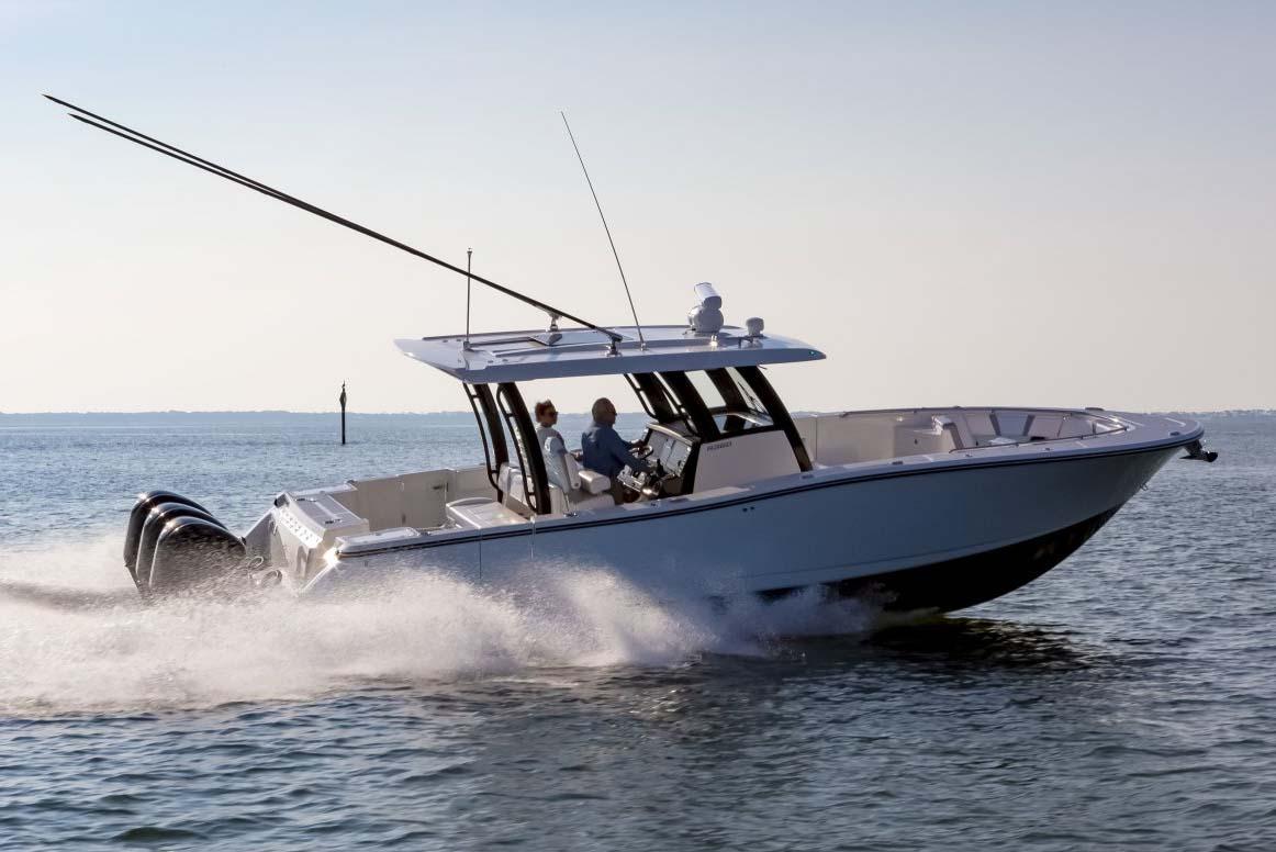 Robalo Boat image