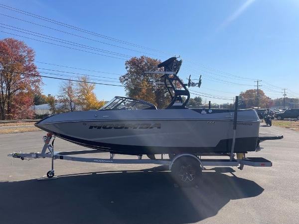 Moomba Mondo