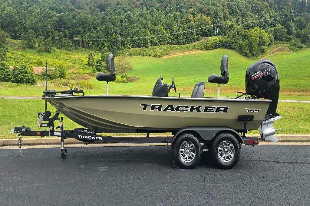 2026 Tracker Pro Team 195