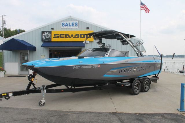 Malibu Wakesetter 24 MXZ