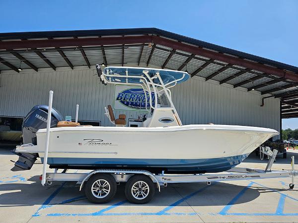2024 Pioneer 222 Islander