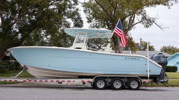2023 Cobia 280 Center Console