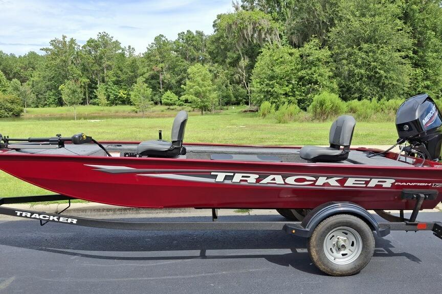 2026 Tracker Panfish 17